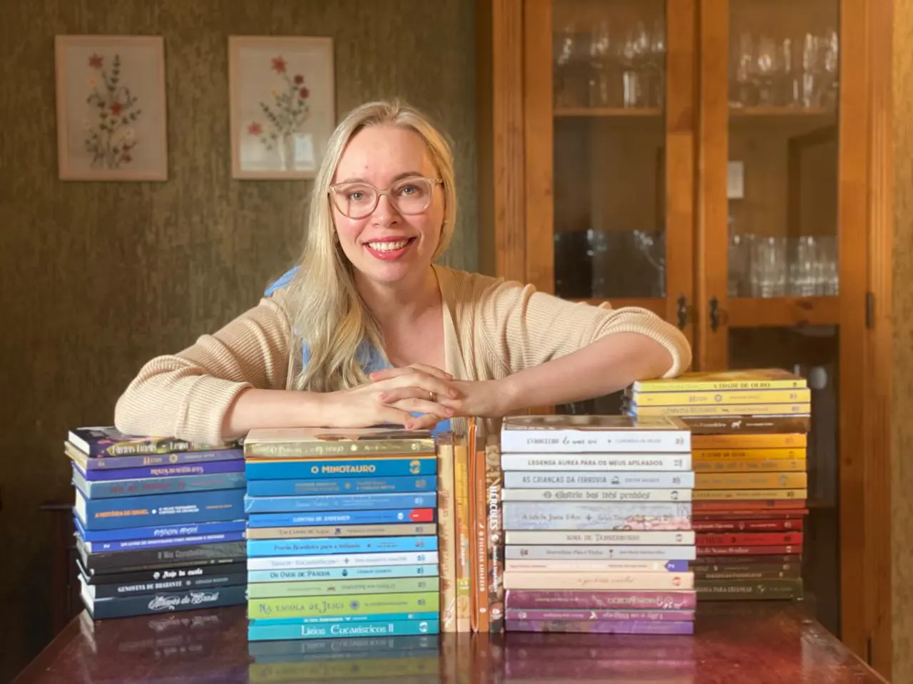 Camila Abadie e sua coleção de livros recomendados