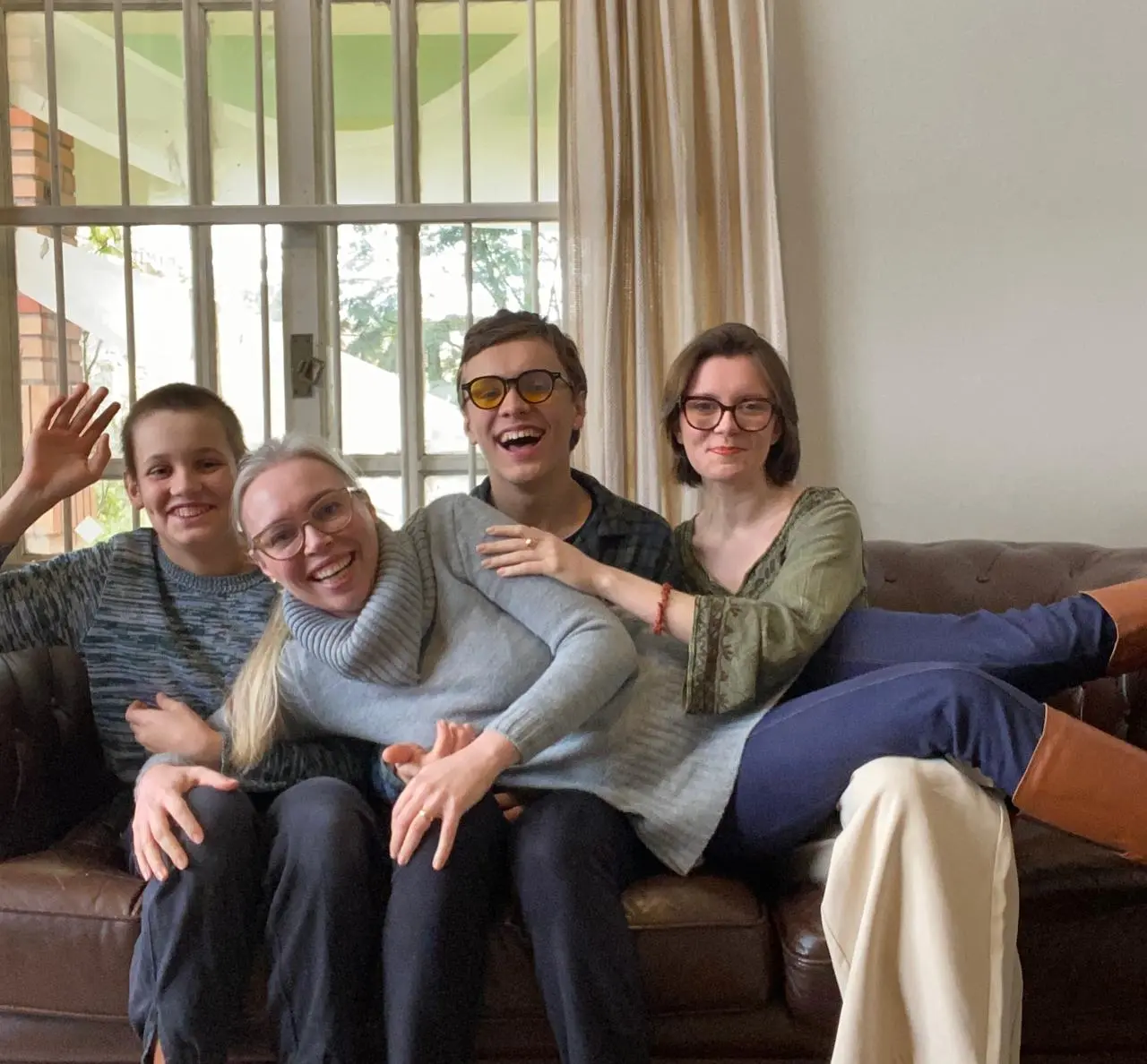 Família de Camila Abadie unida compartilhando momentos felizes